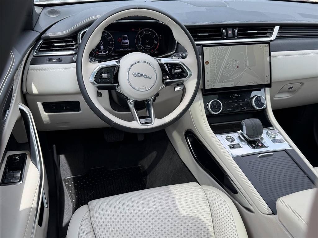 Used 2025 Jaguar F-PACE R-Dynamic S AWD/4WD image 14