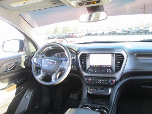 Certified 2023 GMC Acadia AT4 image 24