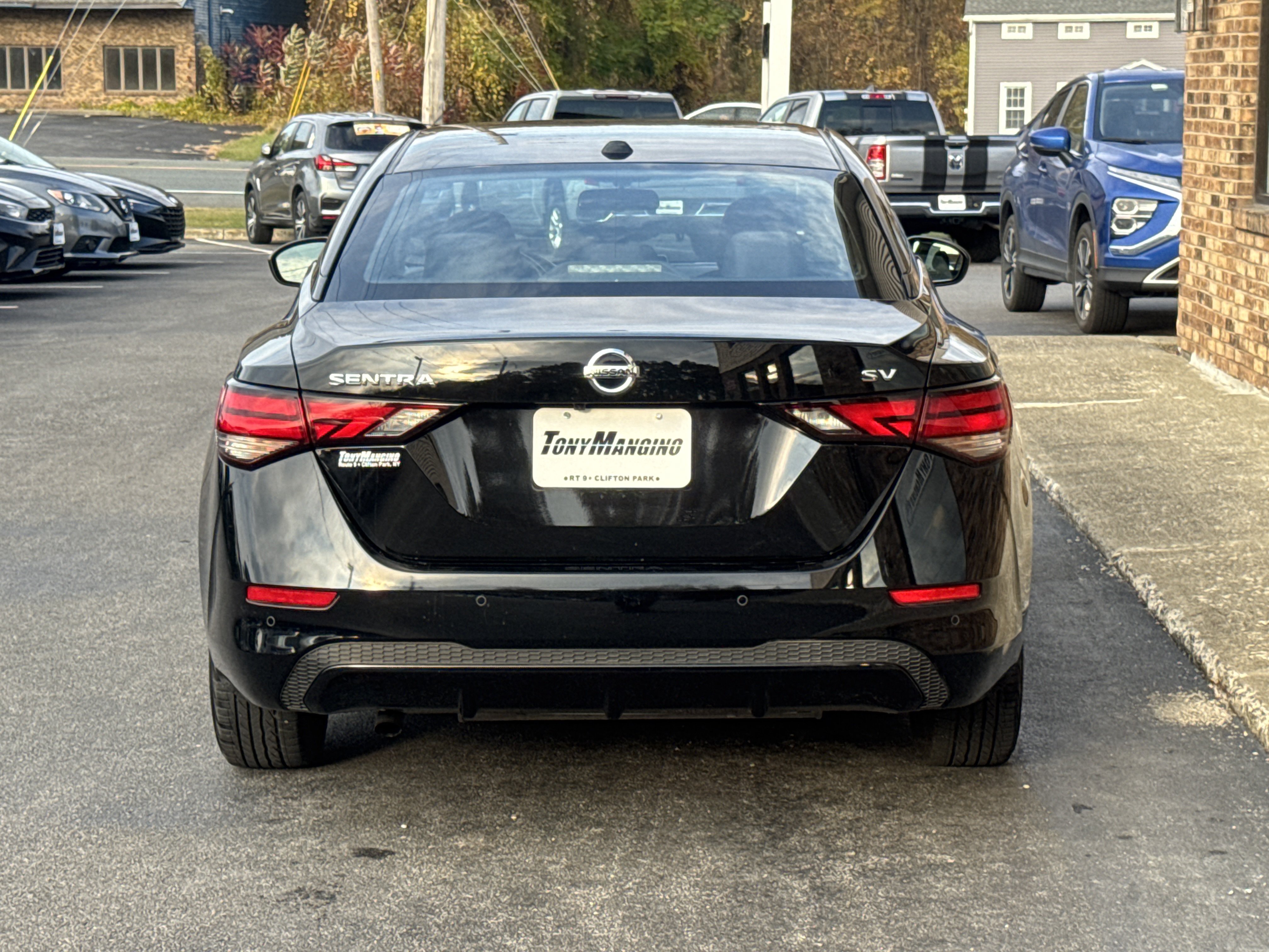 Used 2023 Nissan Sentra SV w/ All-Weather Package FWD image 4