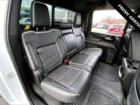 Used 2024 GMC Sierra 2500 AT4X image 25