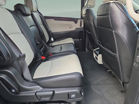 Used 2025 Honda Odyssey Elite image 40
