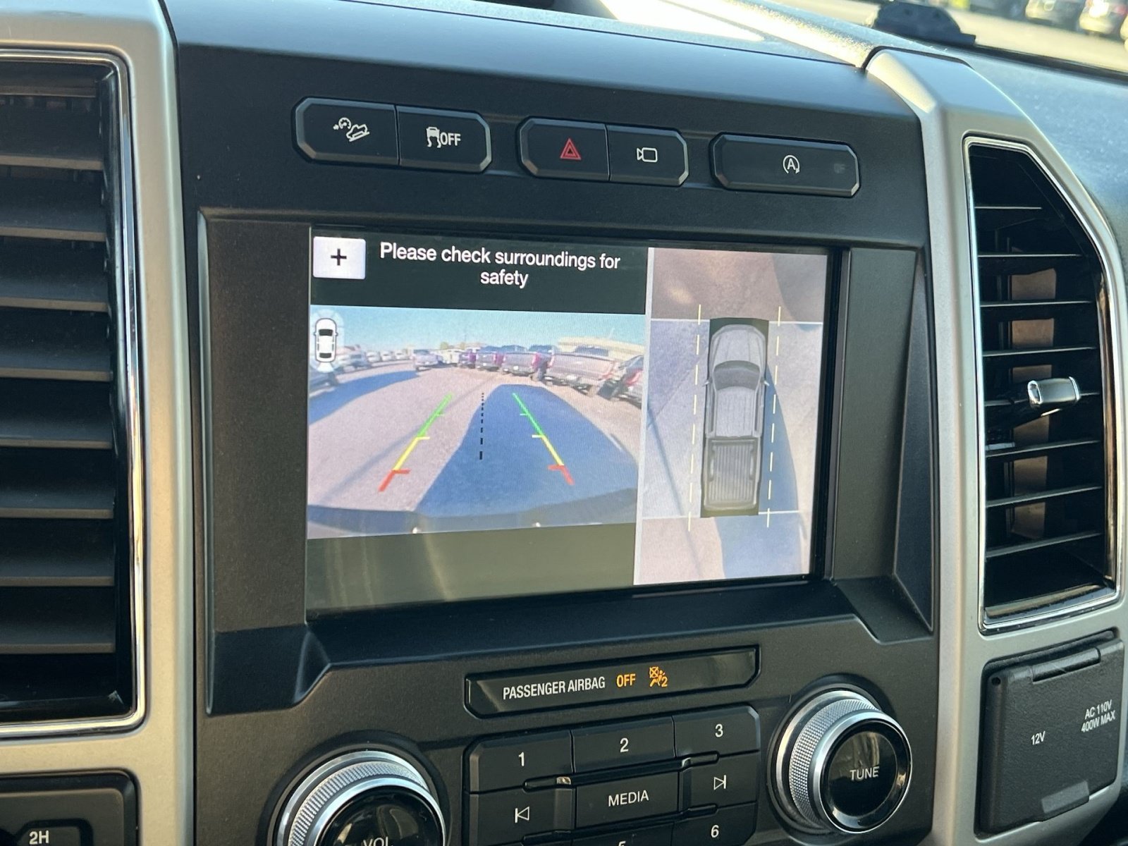 Used 2019 Ford F150 Lariat w/ Equipment Group 502A Luxury AWD/4WD image 19