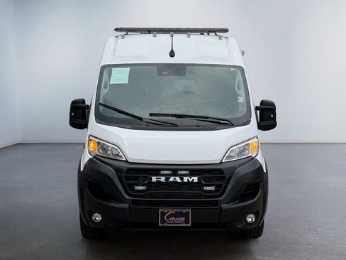 Used 2024 RAM ProMaster 2500 w/ Convenience Group FWD image 2