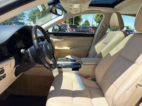 Used 2015 Lexus ES 350 w/ Luxury Package FWD image 13