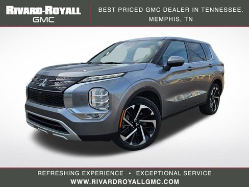 Used 2024 Mitsubishi Outlander SE image 1