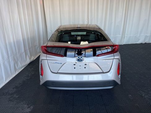 Used 2018 Toyota Prius Prime Premium image 28