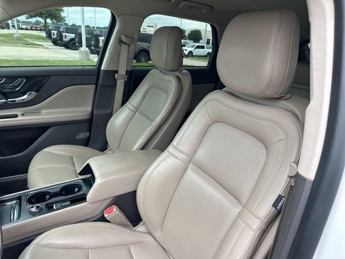 Used 2020 Lincoln Corsair FWD w/ Equipment Group 101A image 10