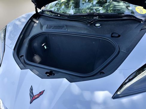 Used 2024 Chevrolet Corvette Stingray Preferred Cpe w/ Z51 Performance Package RWD image 25