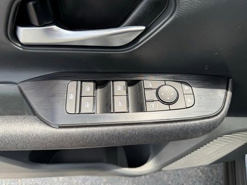 New 2025 Nissan Kicks SV image 11