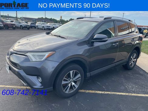 Used 2017 Toyota RAV4 XLE AWD/4WD image 3