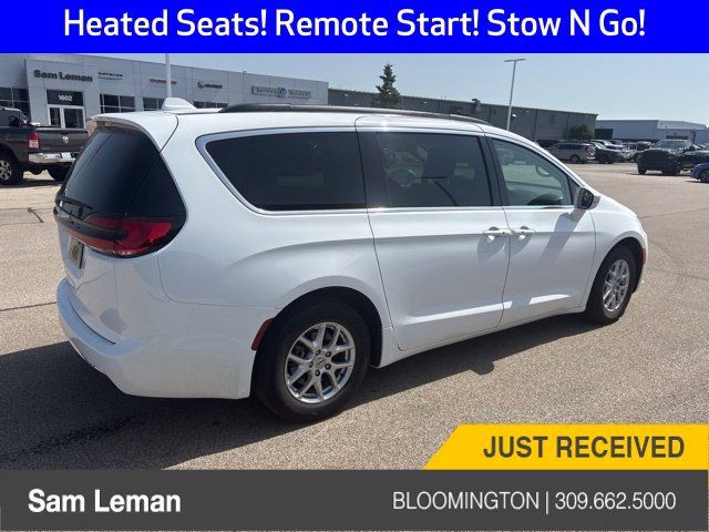 Used 2022 Chrysler Pacifica Touring-L FWD image 4