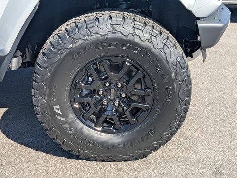 New 2026 Ford Bronco Raptor w/ Interior Carbon Fiber Pack AWD/4WD image 11
