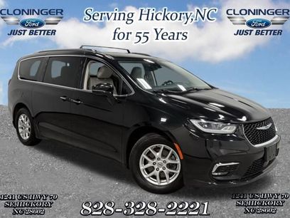 Used 2021 Chrysler Pacifica Touring-L
