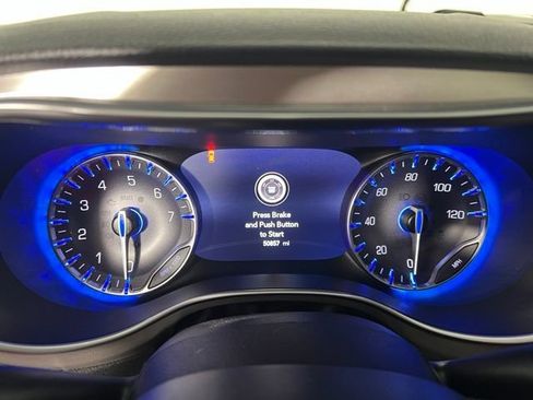 Certified 2023 Chrysler Pacifica Limited w/ Uconnect Theater Family Group FWD image 19