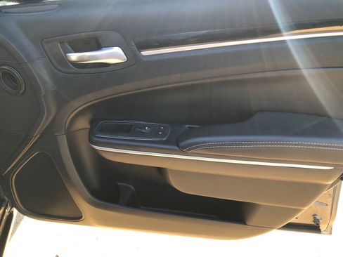 Used 2020 Chrysler 300 S image 18