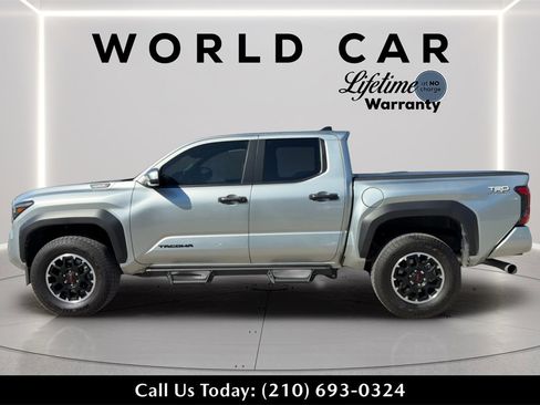 Used 2025 Toyota Tacoma TRD Off-Road image 6