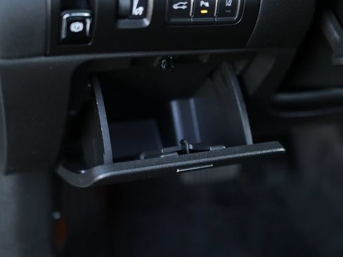Used 2016 Chevrolet Impala LTZ FWD image 11