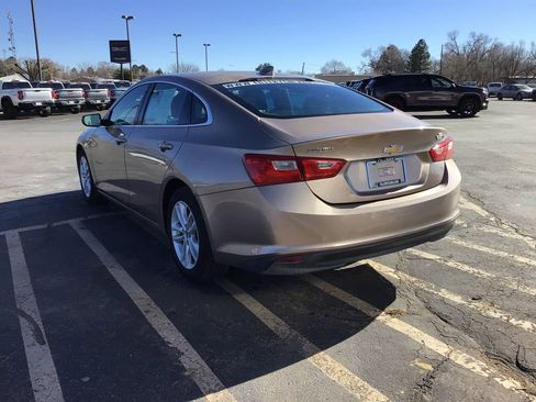 Used 2018 Chevrolet Malibu LT image 4