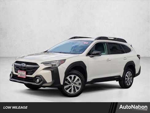 Certified 2025 Subaru Outback Premium image 1