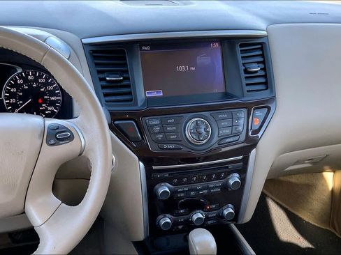 Used 2015 Nissan Pathfinder Platinum w/ Family Entertainment Package image 5