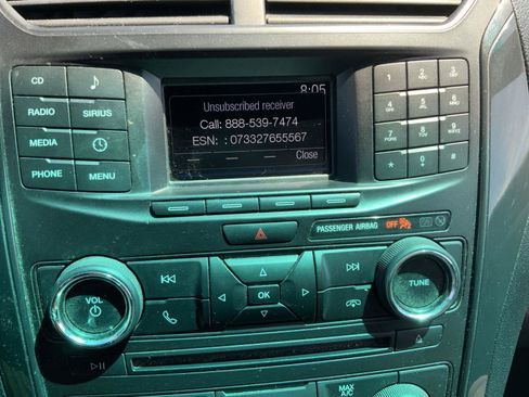Used 2017 Ford Explorer XLT FWD image 37