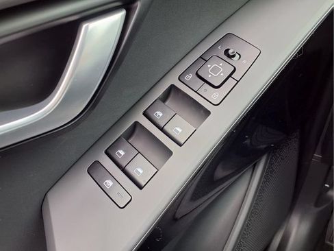 New 2026 Kia Niro Wind w/ Wind Preserve Package FWD image 13