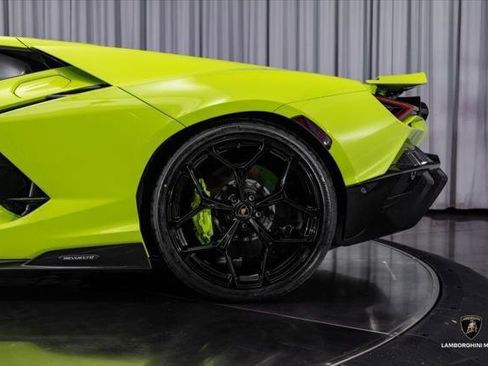Used 2024 Lamborghini Revuelto AWD/4WD image 20
