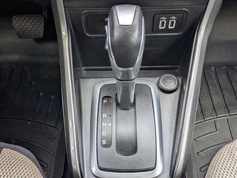 Used 2021 Ford EcoSport SE w/ SE Convenience Package image 9