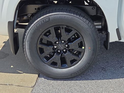 New 2026 Nissan Frontier SV w/ Tow Package image 7