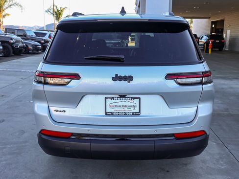 New 2025 Jeep Grand Cherokee L Altitude image 5