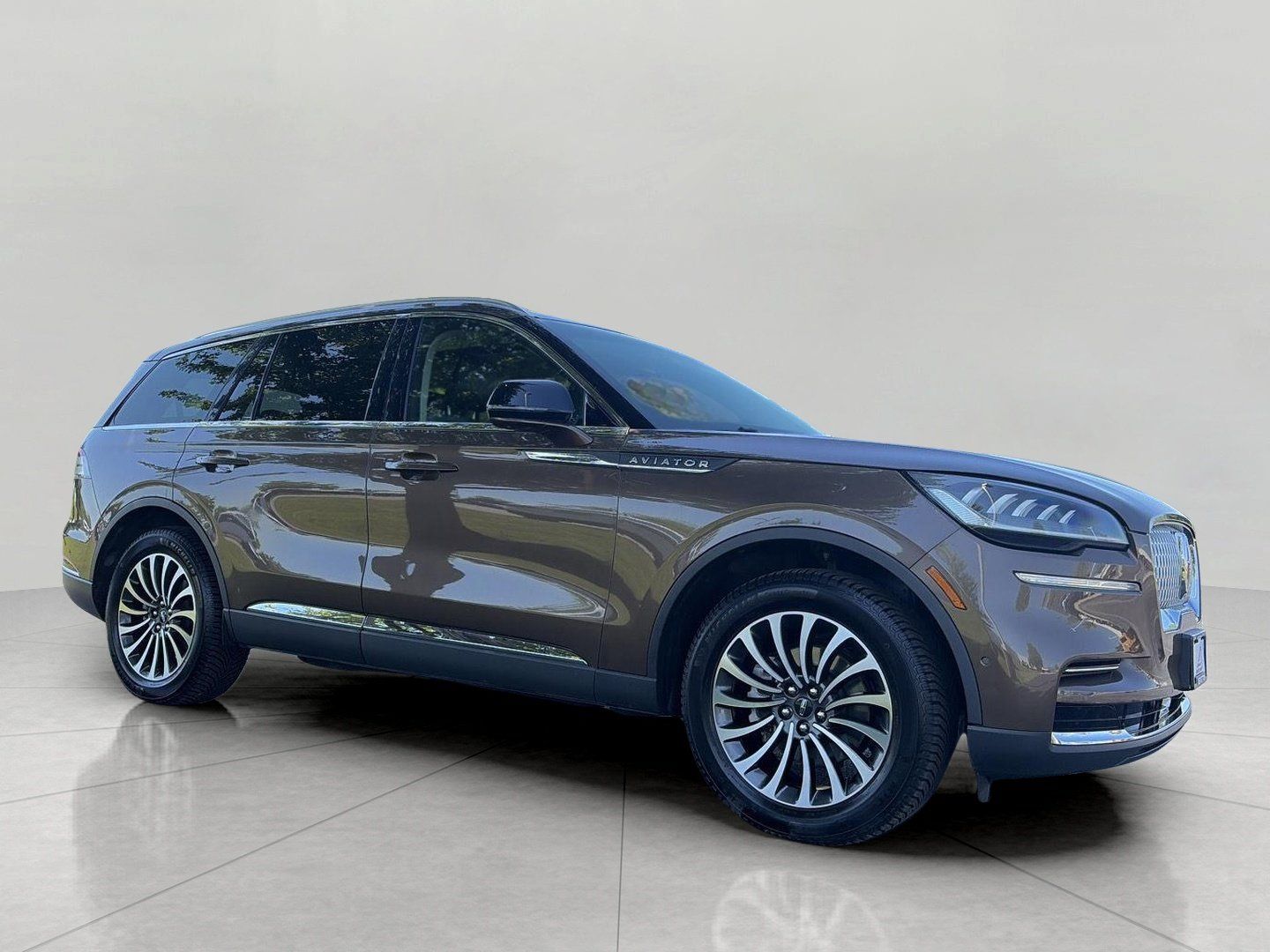 Used 2022 Lincoln Aviator Reserve w/ Elements Package Plus AWD/4WD image 32