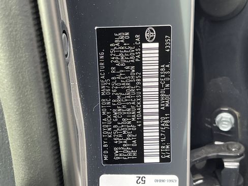 Used 2025 Toyota Camry SE image 10