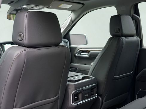 New 2026 GMC Sierra 1500 Elevation w/ Elevation Premium Package AWD/4WD image 18