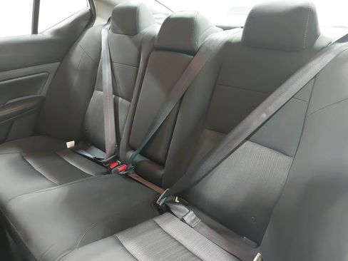 Used 2025 Nissan Altima 2.5 SV FWD image 13