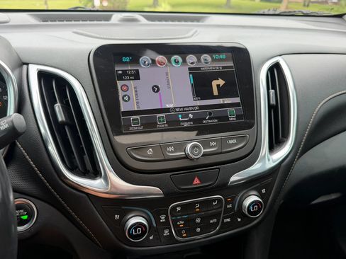 Used 2018 Chevrolet Equinox Premier FWD image 22