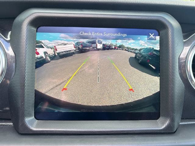 Used 2023 Jeep Wrangler Unlimited Sahara AWD/4WD image 24