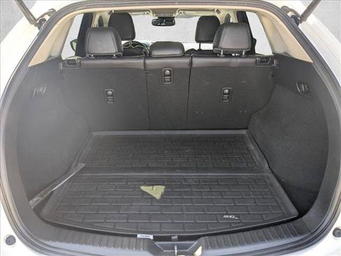 Used 2018 MAZDA CX-5 Touring w/ Preferred Equipment Package FWD image 6