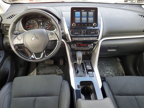 Used 2025 Mitsubishi Eclipse Cross Black Edition image 9