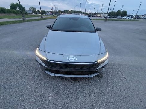 Used 2025 Hyundai Elantra Sport image 15
