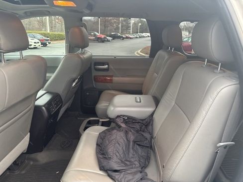 Used 2021 Toyota Sequoia Platinum image 13