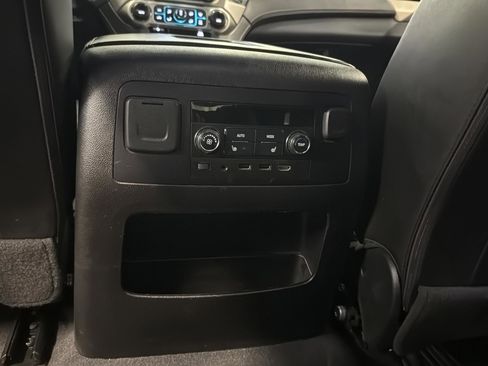 Used 2020 GMC Yukon Denali w/ Denali Ultimate Package image 14