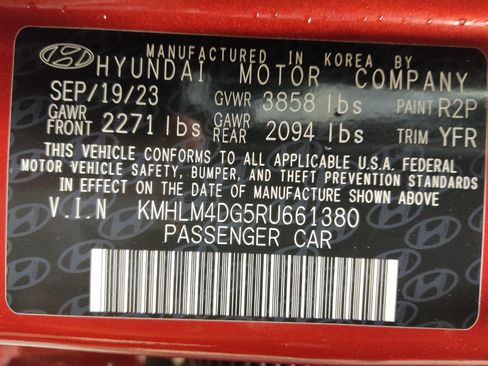 Used 2024 Hyundai Elantra SEL image 33