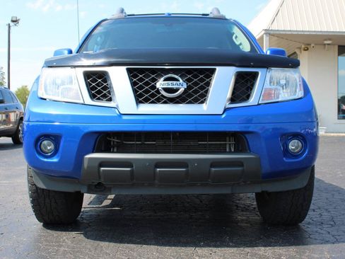 Used 2015 Nissan Frontier PRO-4X AWD/4WD image 2