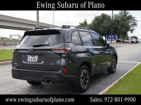 Used 2025 Subaru Forester Premium AWD/4WD image 17