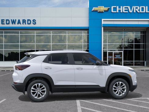 New 2026 Chevrolet TrailBlazer LS image 5