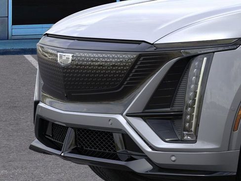 New 2026 Cadillac Lyriq V AWD/4WD image 13