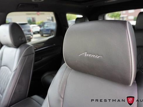 Used 2024 Buick Enclave Avenir w/ Avenir Technology Package AWD/4WD image 27