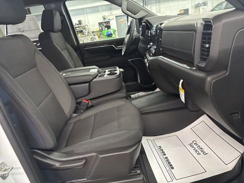 New 2026 GMC Sierra 2500 SLE w/ Preferred Package image 26