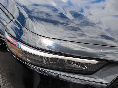 Used 2023 Honda Accord EX image 12