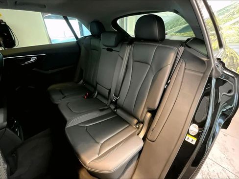 Used 2023 Audi Q8 Premium AWD/4WD image 20